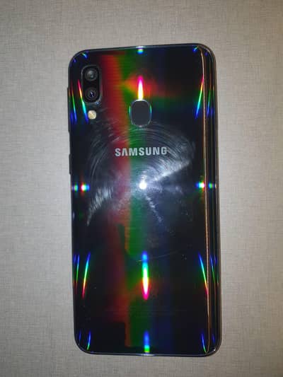 Samsung Galaxy A40 for sale!