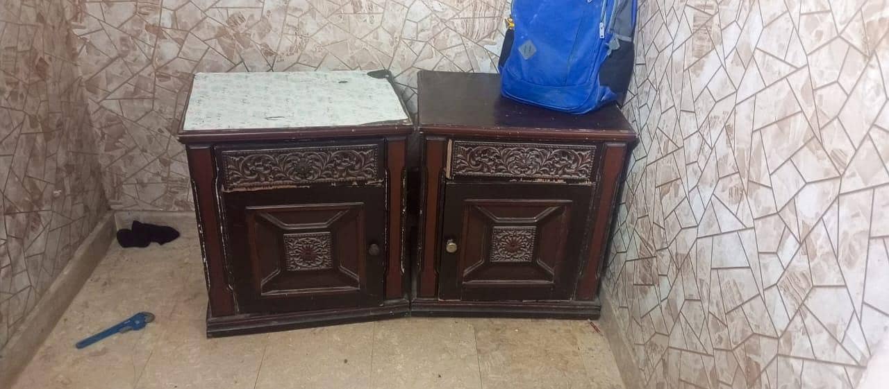 bed side table  without matrus 1