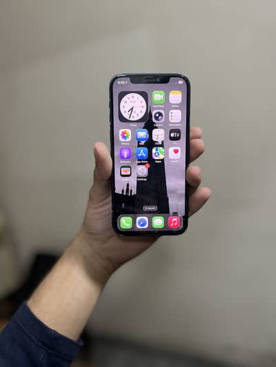 Iphone 12 whatsApp 03044702942