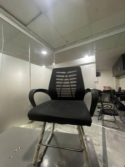 Office Visitor Chair | Mesh Back | Comfortable Cushion | Like New