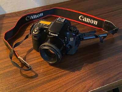 Canon 70D camera for sell