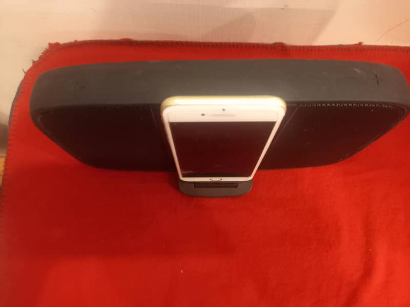 Ipone Dock with Audio System 7