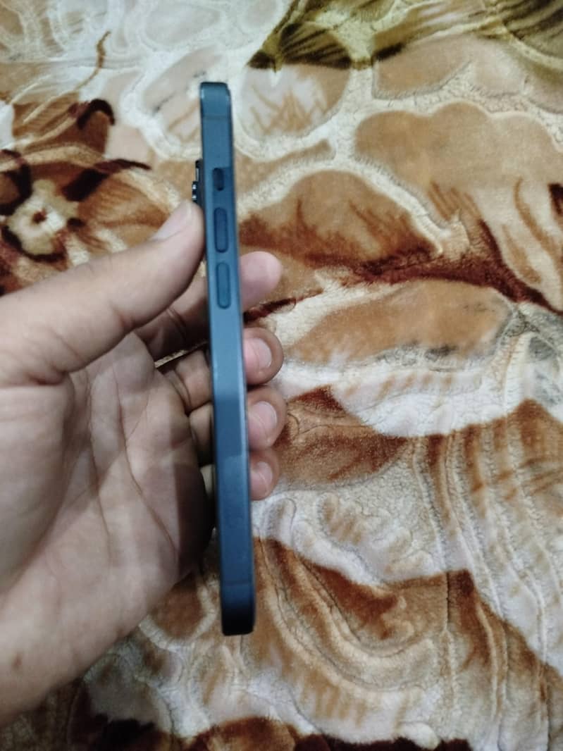 iPhone 14 128GB JV Non PTA 2