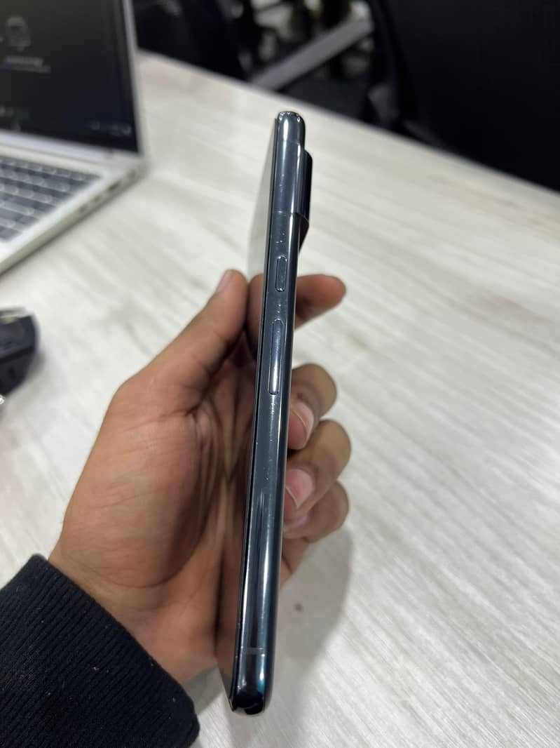 Google pixel 8 pro 3