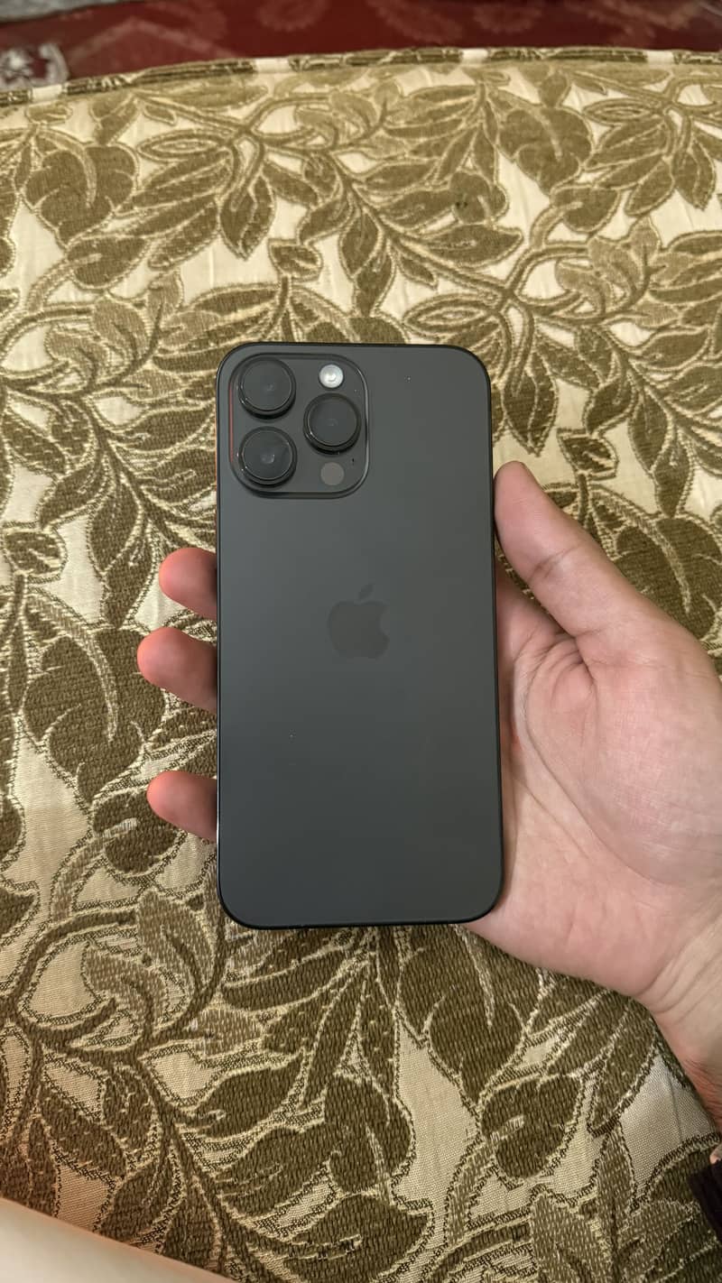 iPhone 14 pro max 1