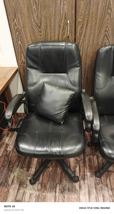 Office Chairs (Comfortable)