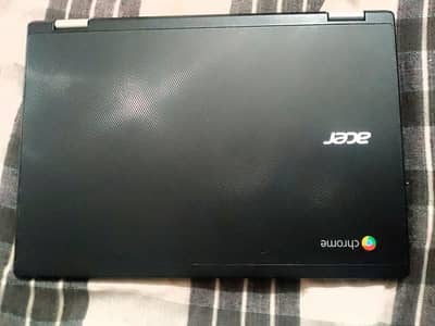 Touch Screen laptop window 10 4GB / 32GB Sell 03032213739 (chromebook)