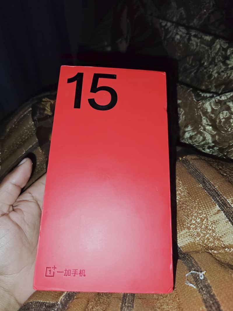 OnePlus 15 1