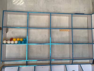 shope racks he  bilkul new he urgent sale