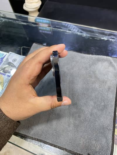 13pro max 128gb dual PTA 10/10 battery 93%