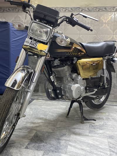 Honda 125 gold edition