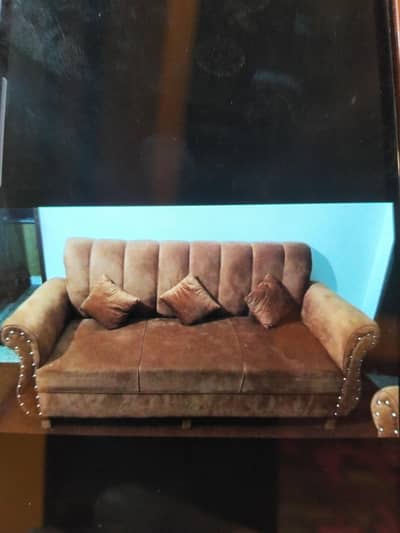 5 seater sofa set for sale only 6 month used same like brand new