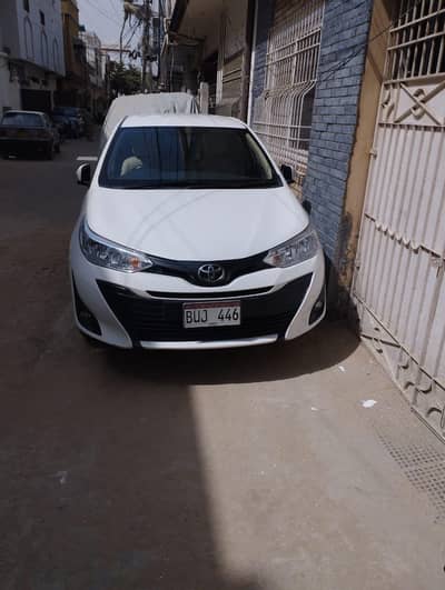 just like new Toyota yaris phone# 03087989396