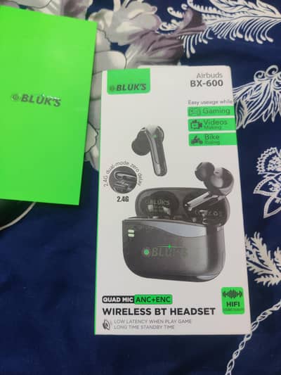 Bluks Airbuds BX-600 Only 3 days Used