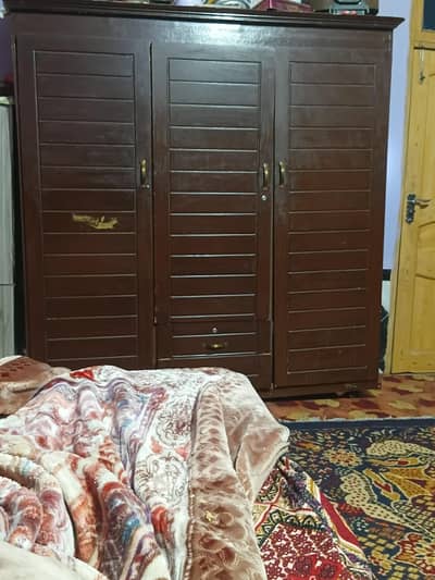 full furniture bed wadrobe dressing and 2side table one serving table