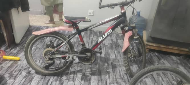 Brand New jasi cycle gare wali hai