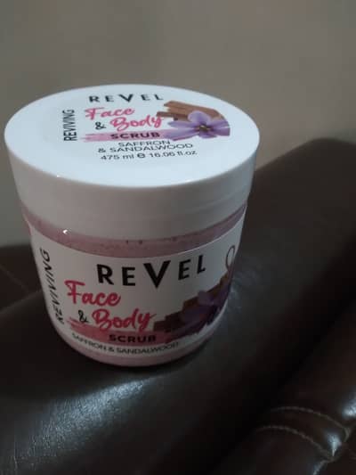 Face serum , matt powder + body scrub