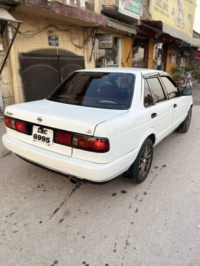 Nissan 1992