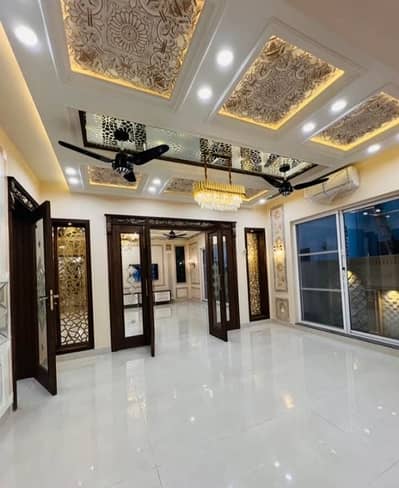 1 Kanal House Available For Rent