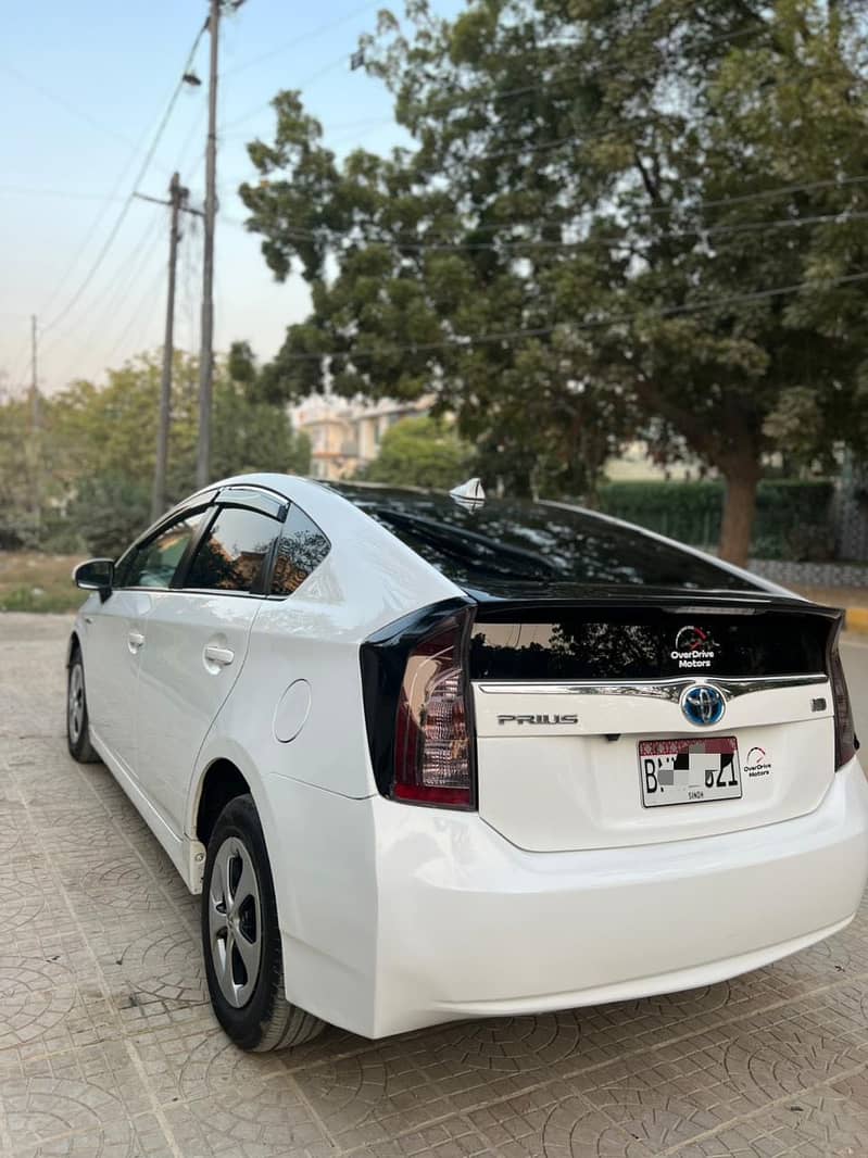 Toyota Prius S basic Package 4