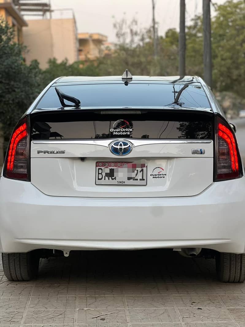 Toyota Prius S basic Package 7