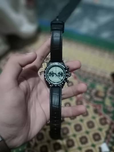 that's a Dubai watch this a original Hoffman watch so buy this