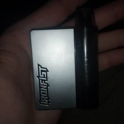 Unwell Caliburn Iron Fist  pod 1500 1 month used