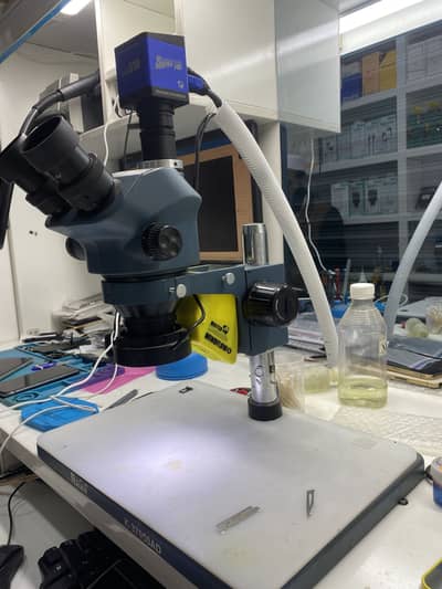 Microscope with camera and fan and 0.7x lens