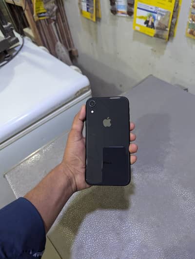 IPhone XR storage 64 better health 85 with charger condition 10by10