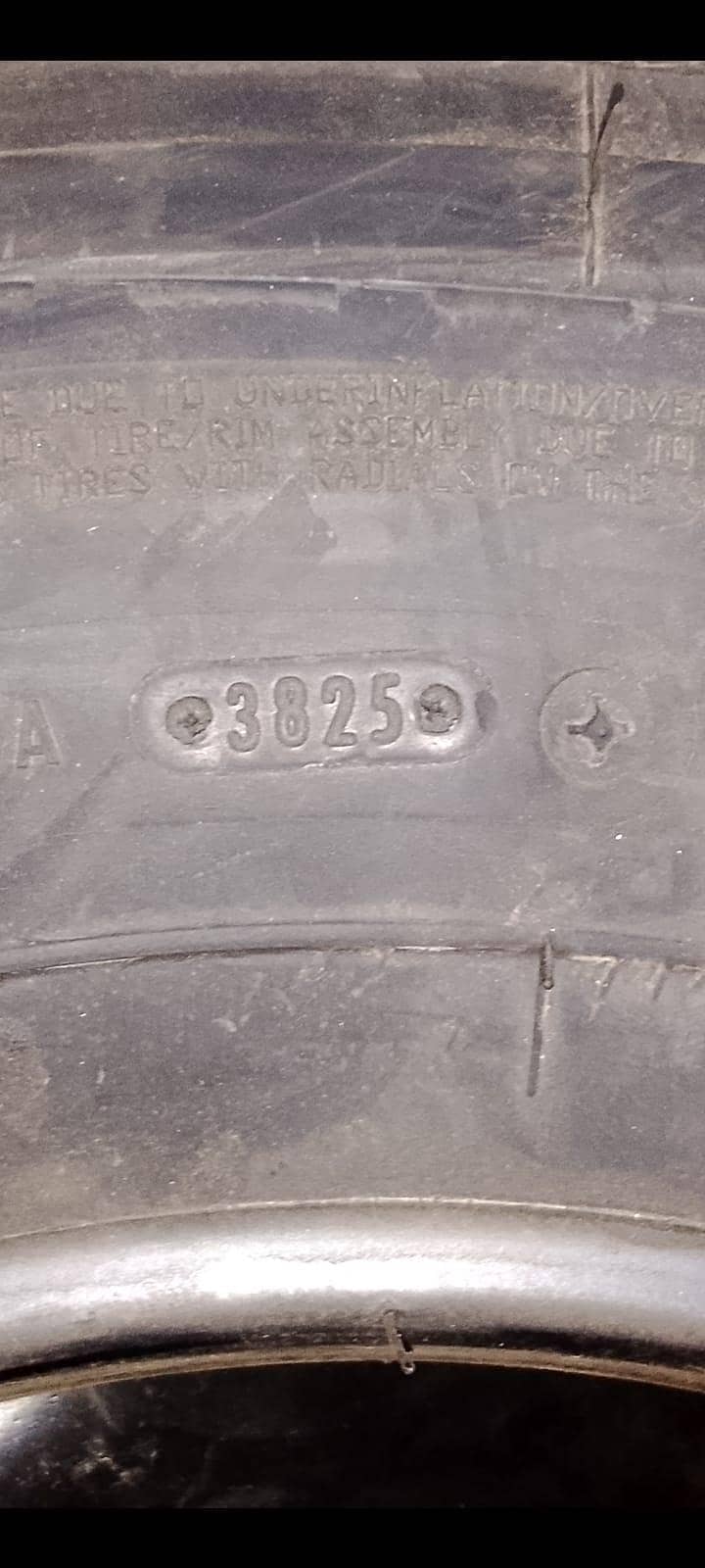 ارجنٹ سیل بس، ٹرک کے نئے ٹائر ڈیلیوری بھی دی جا سکتی ہے 3