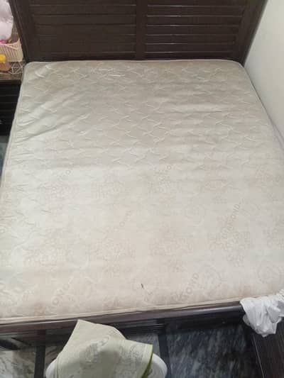 Dimond Metress king size condition look like new