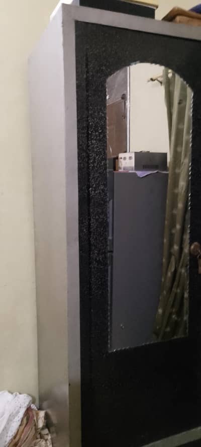 Steel Almari with Mirror – Good condition