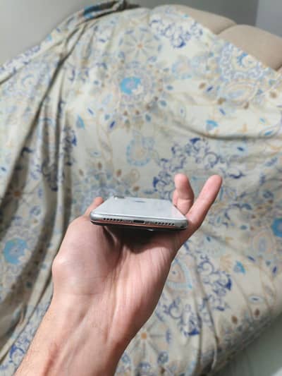 i phone x 64gb pta approved offlicel/ 03256570048