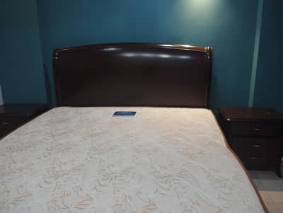 Selling wooden bedset