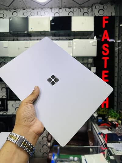 Microsoft Surface Laptop 1