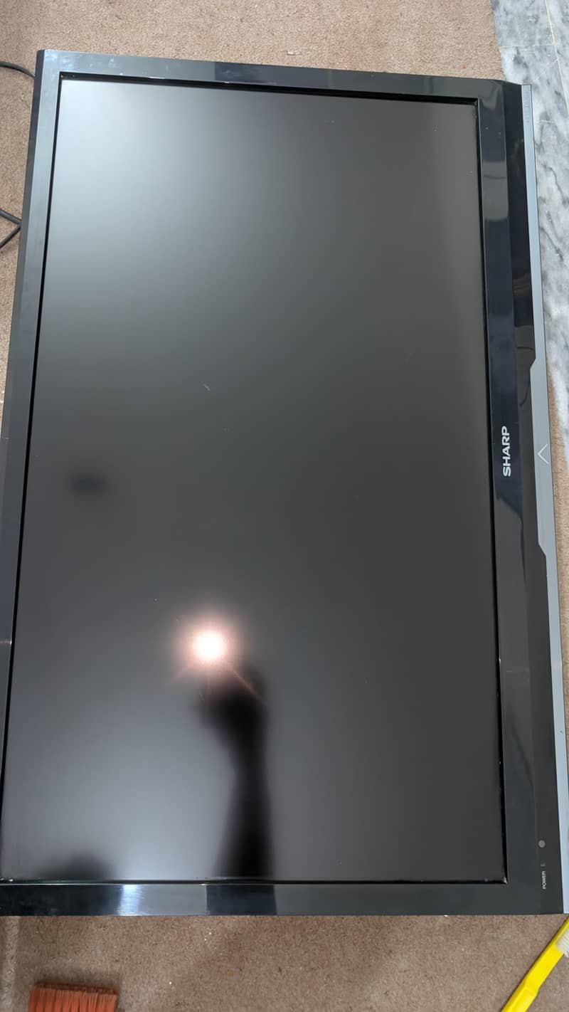 Sharp Aquos 32 inch 3