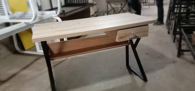 Modern Office Table / Study Desk with Drawer