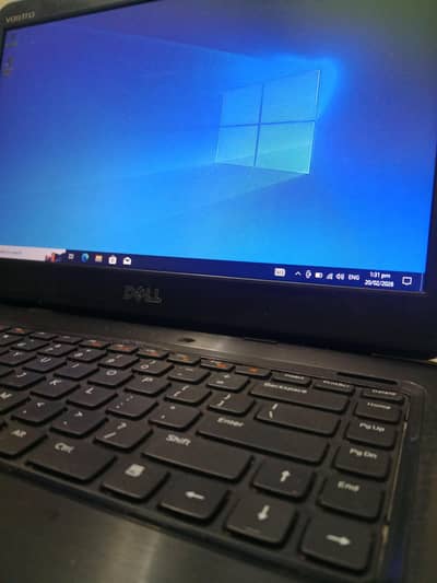 Dell i3 , 128 gb SSD +320 hard , 4 gb ram