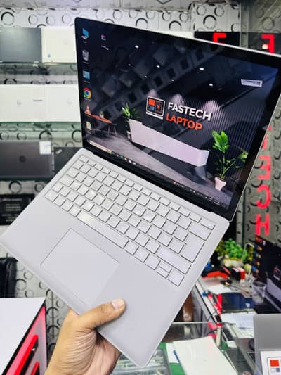 Microsoft surface Laptop 1