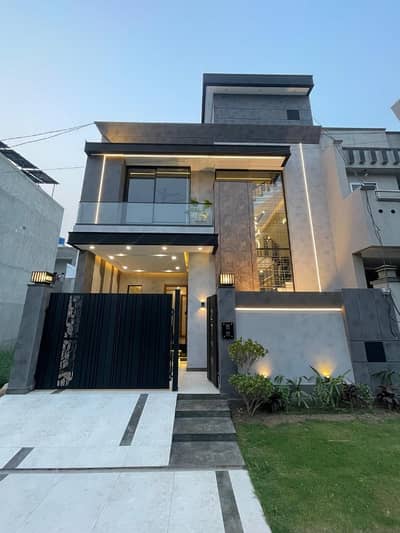 5 Marla House Available For Rent In DHA Phase 6 Sector D Lahore