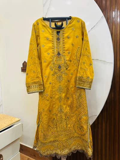 woman clothes on time use