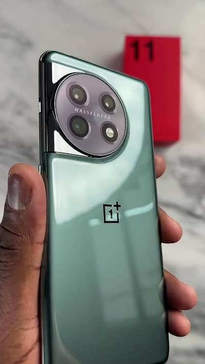 OnePlus 11 5g 16+12gb ram 256gb