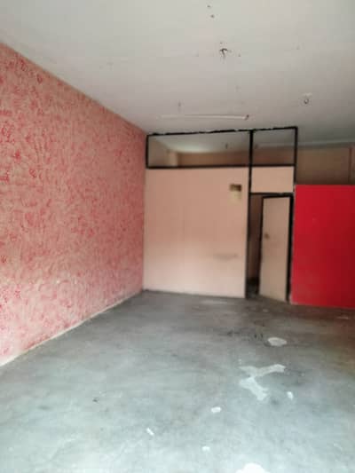 MIAN ESTATE OFFERS GROUND FLOOR SHOP AVAILABLE FOR RENT