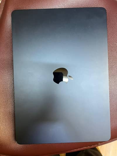 Macbook Air M3 8GB RAM APPLE LAPTOP