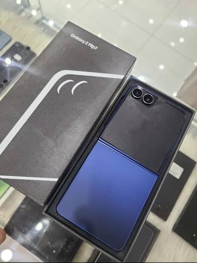 Samsung Z Flip 7 Jv 12/256  10/10