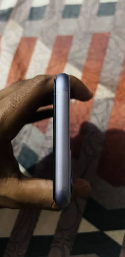 Iphone 11 factory unlock