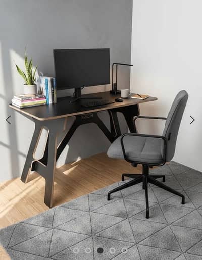 Open wood premium black table for sale