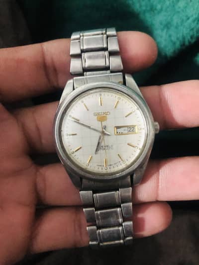 Bhai original ha kafi purani ha saaf halat ma ha