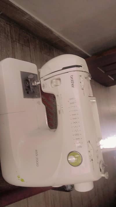 Electronic Sewing Machine