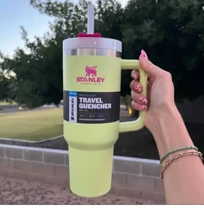 Stanely Tumbler(buy 2 for 5000)